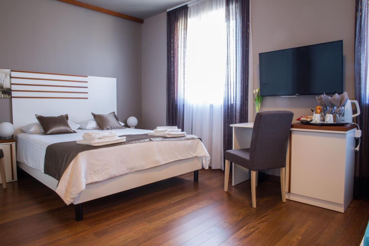 Luxury Rooms Silente Bacvice 2 Split Exterior photo