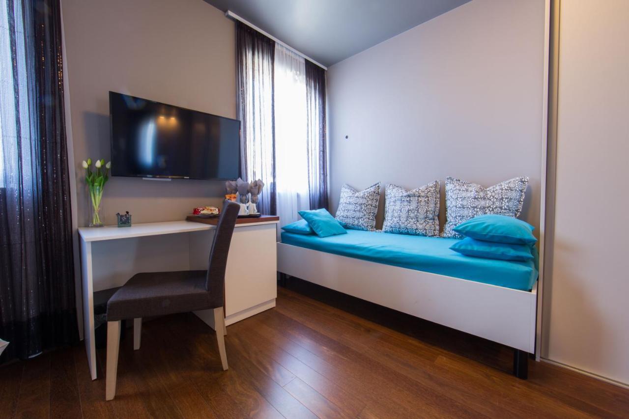Luxury Rooms Silente Bacvice 2 Split Exterior photo