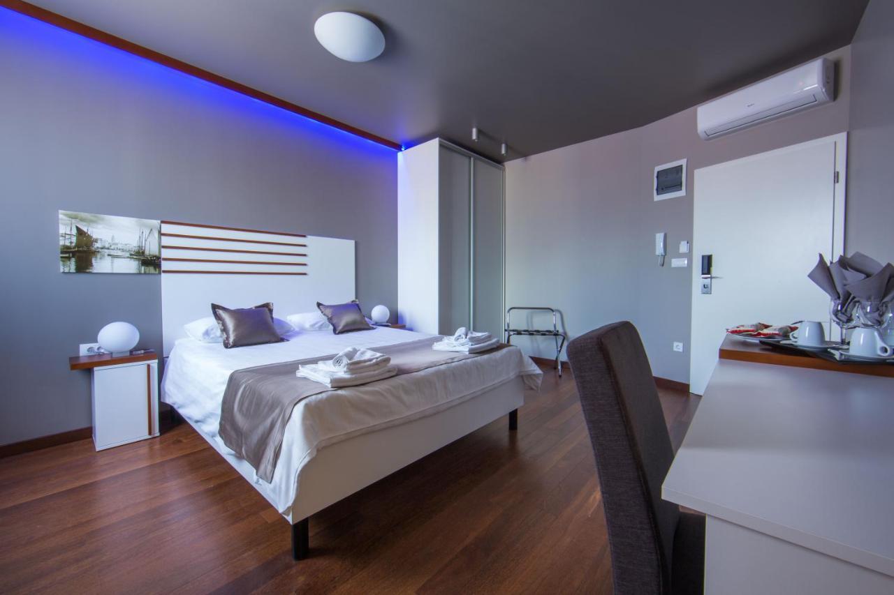 Luxury Rooms Silente Bacvice 2 Split Exterior photo